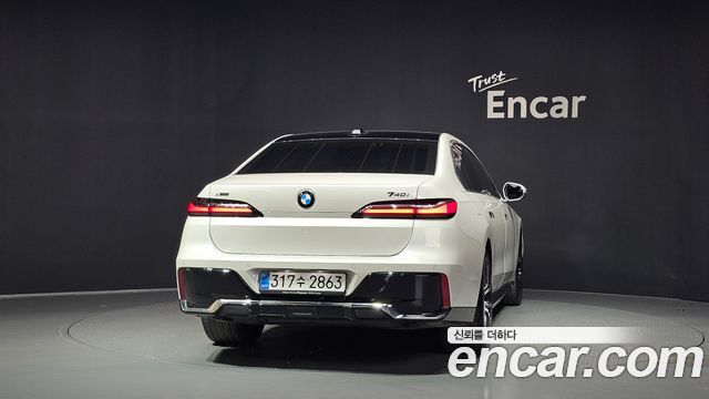 BMW 7-Series 2026 — photo 4