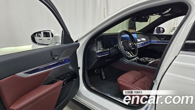 BMW 7-Series 2026 — photo 13