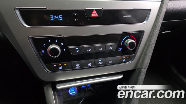 Hyundai Sonata 2015 — photo 17