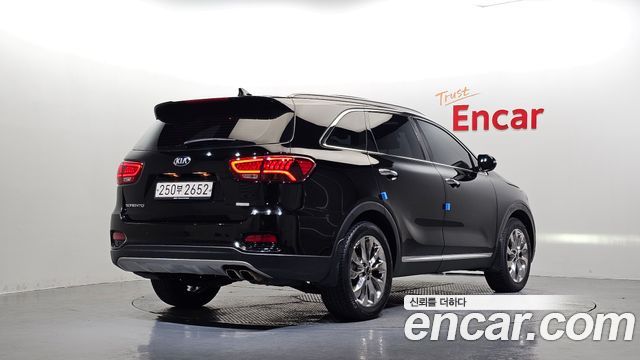 Kia Sorento 2019 — photo 2