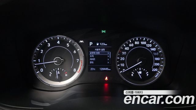 Hyundai Venue 2020 — photo 11