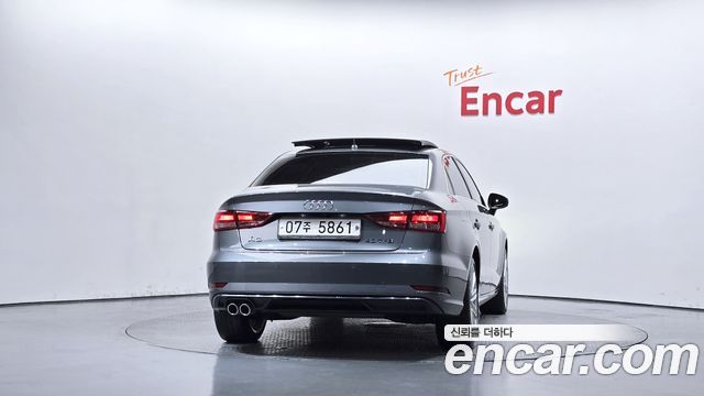 Audi A3 2018 — photo 4