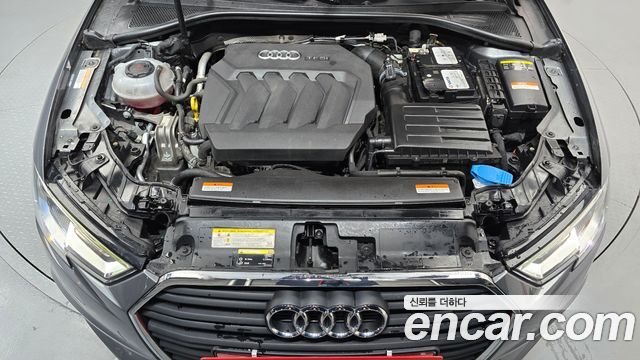 Audi A3 2018 — photo 6