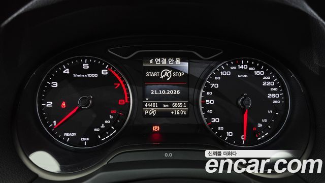 Audi A3 2018 — photo 11