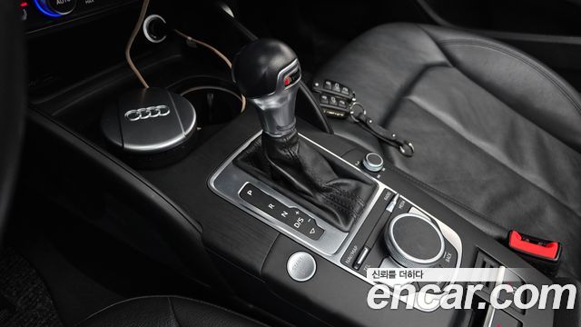 Audi A3 2018 — photo 12