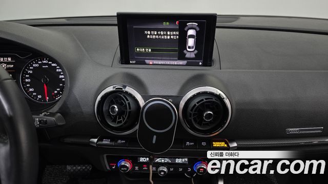 Audi A3 2018 — photo 20