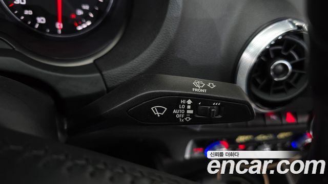 Audi A3 2018 — photo 28