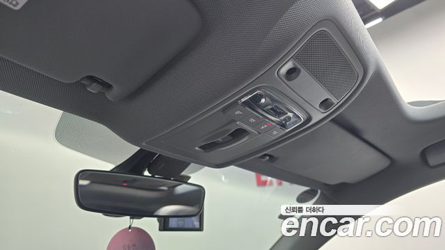 Audi A3 2018 — photo 31