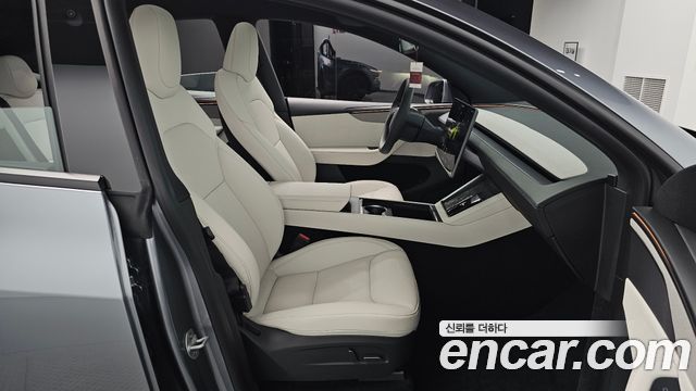 Tesla Model Y 2026 — photo 16