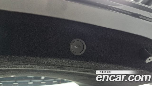 Tesla Model Y 2026 — photo 27