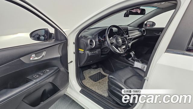 Kia K3 2019 — photo 10