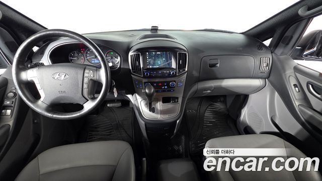 Hyundai Starex 2019 — photo 10
