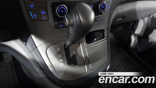 Hyundai Starex 2019 — photo 12