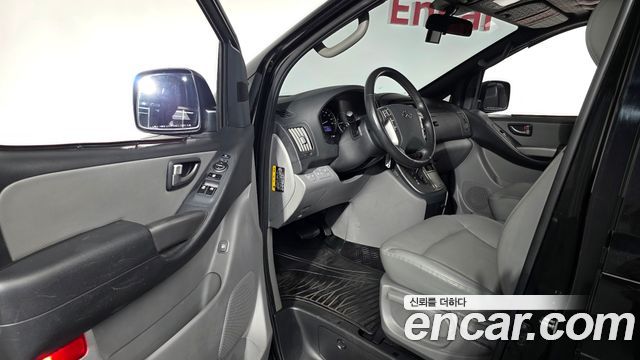 Hyundai Starex 2019 — photo 13