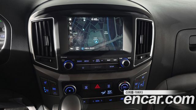 Hyundai Starex 2019 — photo 19