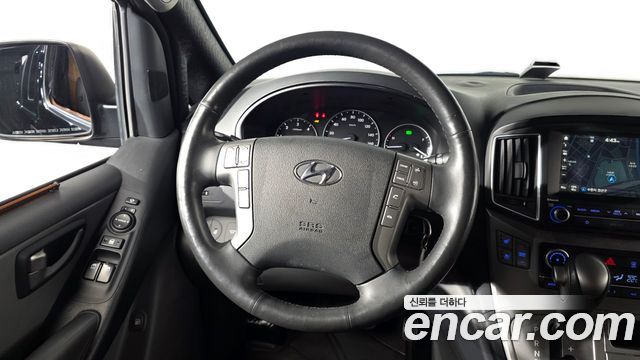 Hyundai Starex 2019 — photo 20