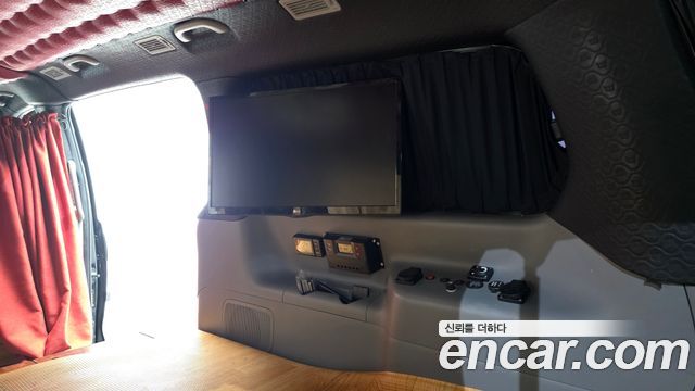 Hyundai Starex 2019 — photo 25