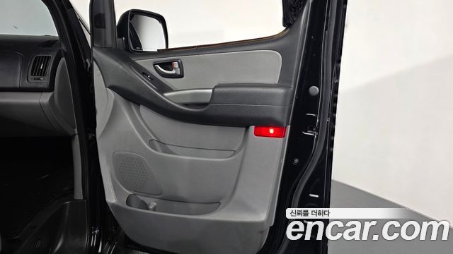 Hyundai Starex 2019 — photo 14