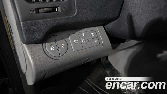 Hyundai Starex 2019 — photo 27