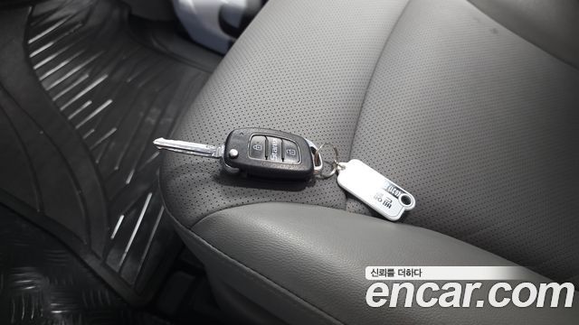 Hyundai Starex 2019 — photo 30