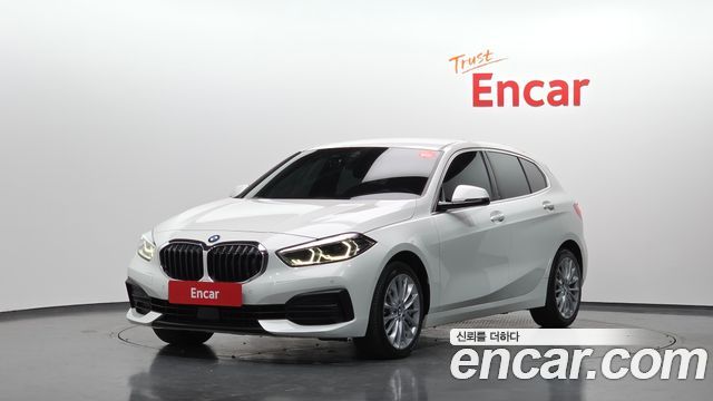 BMW 1-Series 2021 — photo 1