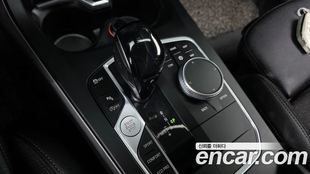 BMW 1-Series 2021 — photo 12