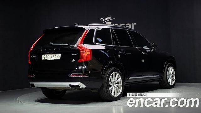 Volvo XC90 2019 — photo 2