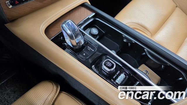 Volvo XC90 2019 — photo 9
