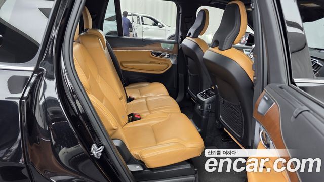 Volvo XC90 2019 — photo 12