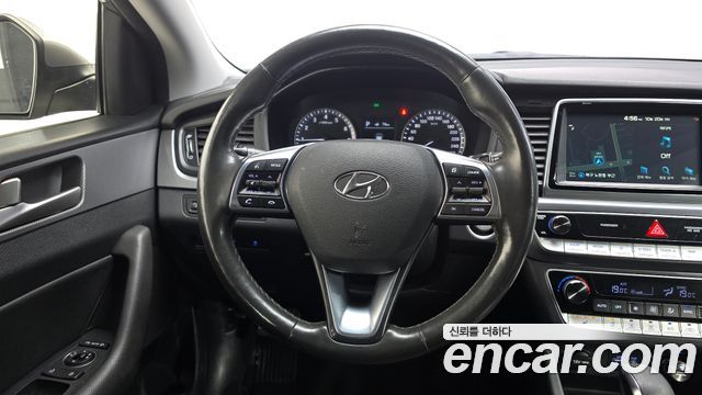 Hyundai Sonata 2018 — photo 12