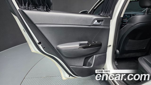 Kia Sportage 2018 — photo 15