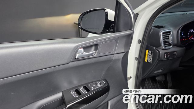 Kia Sportage 2018 — photo 35