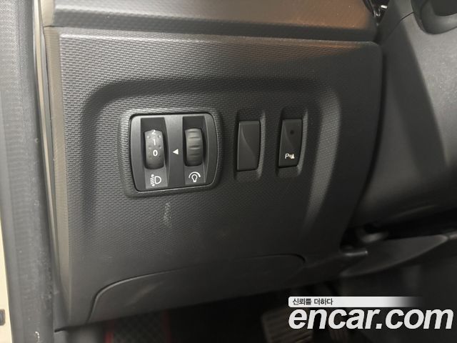 Renault Korea QM3 2015 — photo 12