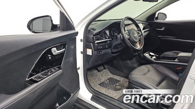 Kia Niro 2022 — photo 10