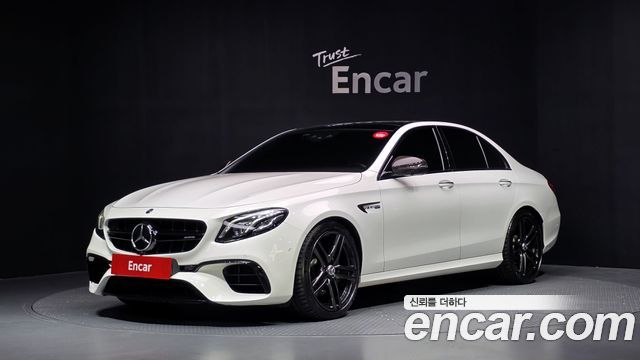 Mercedes-Benz E-Class 2018 — photo 1