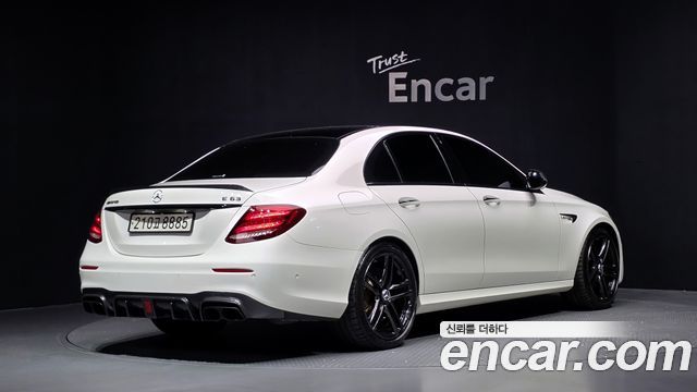 Mercedes-Benz E-Class 2018 — photo 2