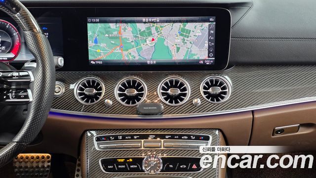 Mercedes-Benz E-Class 2018 — photo 20