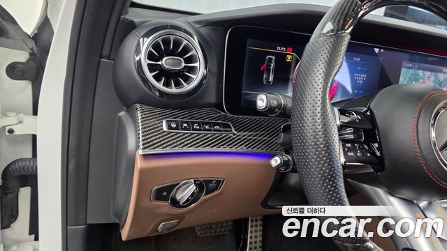 Mercedes-Benz E-Class 2018 — photo 27