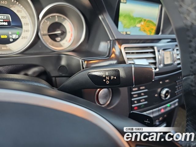 Mercedes-Benz E-Class 2016 — photo 8