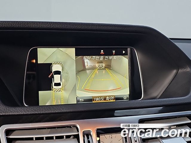 Mercedes-Benz E-Class 2016 — photo 15
