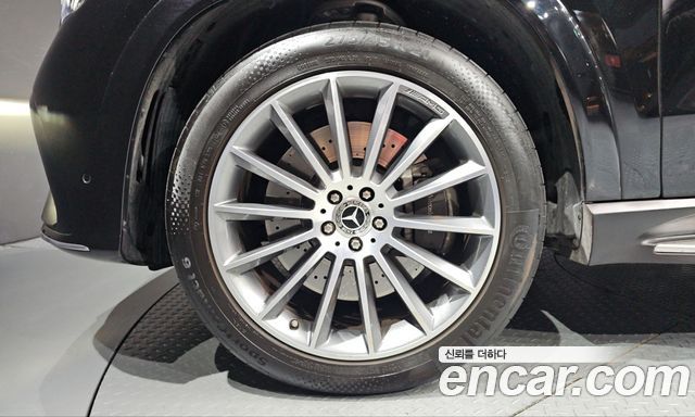 Mercedes-Benz GLE-Class 2023 — photo 5