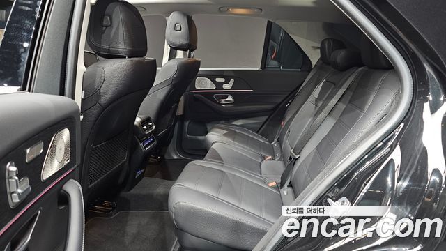 Mercedes-Benz GLE-Class 2023 — photo 18