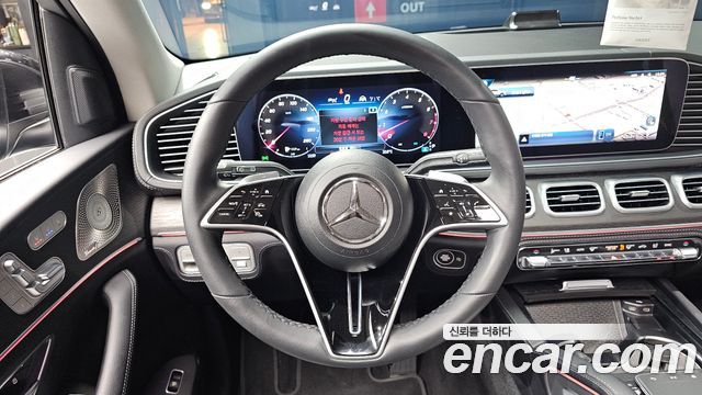 Mercedes-Benz GLE-Class 2023 — photo 19