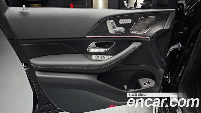 Mercedes-Benz GLE-Class 2023 — photo 14