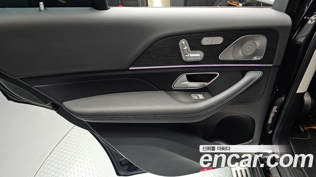 Mercedes-Benz GLE-Class 2023 — photo 15
