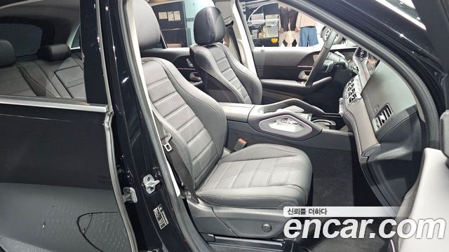 Mercedes-Benz GLE-Class 2023 — photo 16