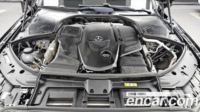 Mercedes-Benz S-Class 2022 — photo 6