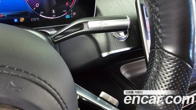 Mercedes-Benz S-Class 2022 — photo 9