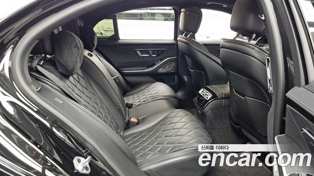 Mercedes-Benz S-Class 2022 — photo 12