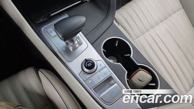 Genesis G70 2019 — photo 12